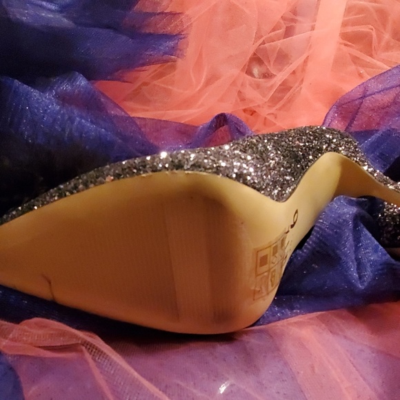 Mix no.6 glitter and feather pump - Picture 4 of 5